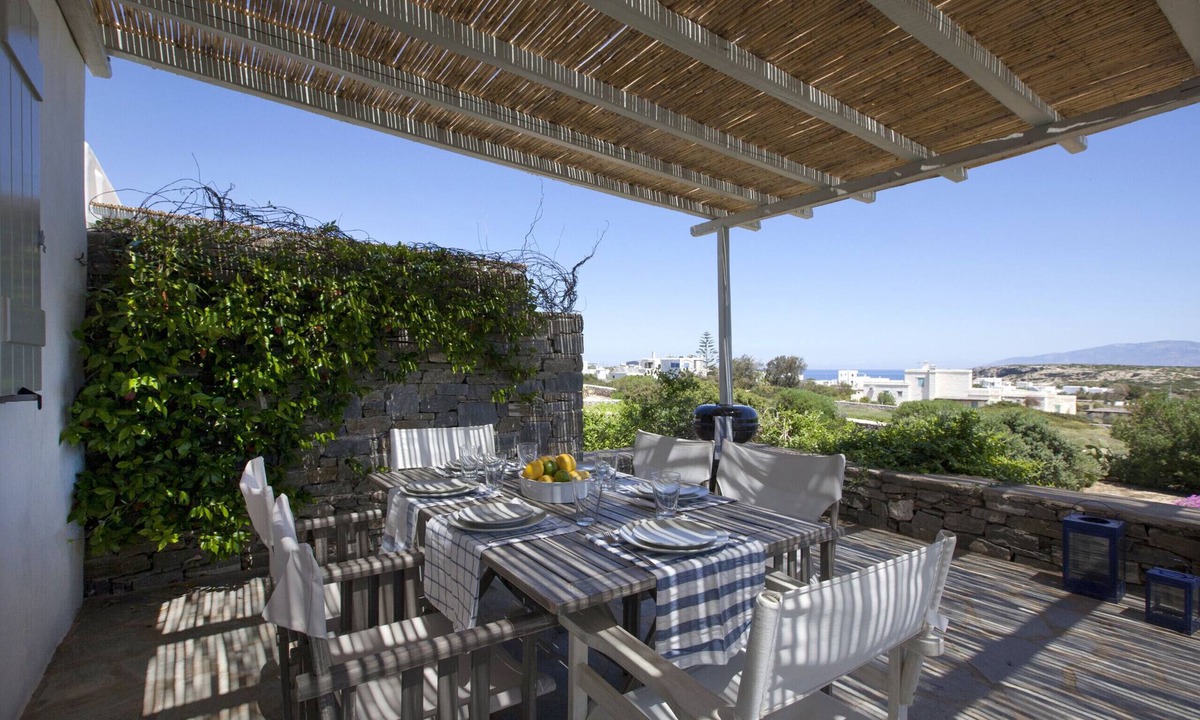 Santa Maria Villa | Kallisti Daphne · Gorgeous Villa - an oasis for 8