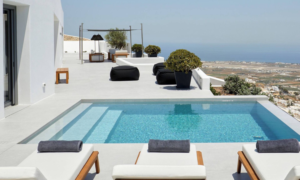 Pyrgos Villa | Kamini, One bedroom ultra luxury Villa with pool and views