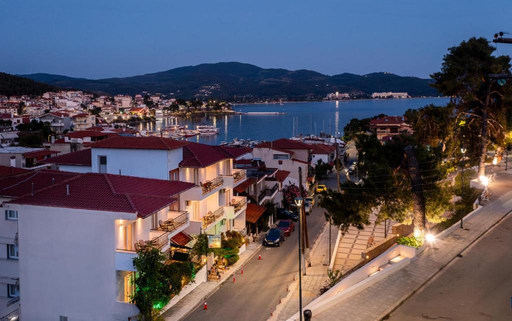 Neos Marmaras Hotel | Kaplanis House