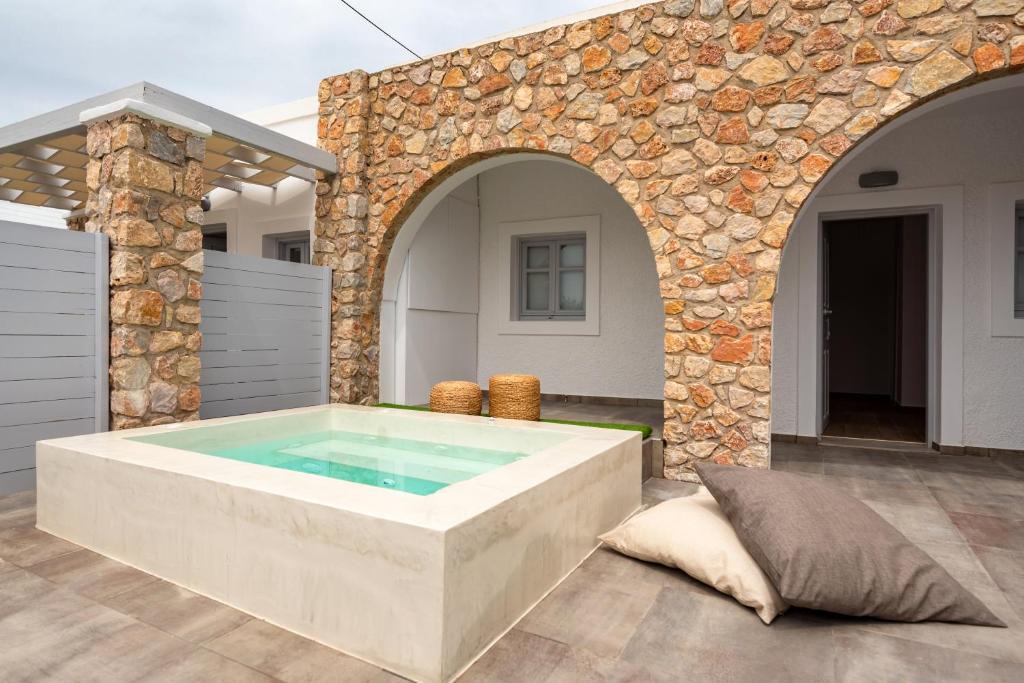 Agios Georgios Apartment | Kasteli Suites