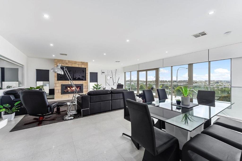 Mount Gambier Apartment | KENNEDY EXECUTIVE TOWNHOUSE