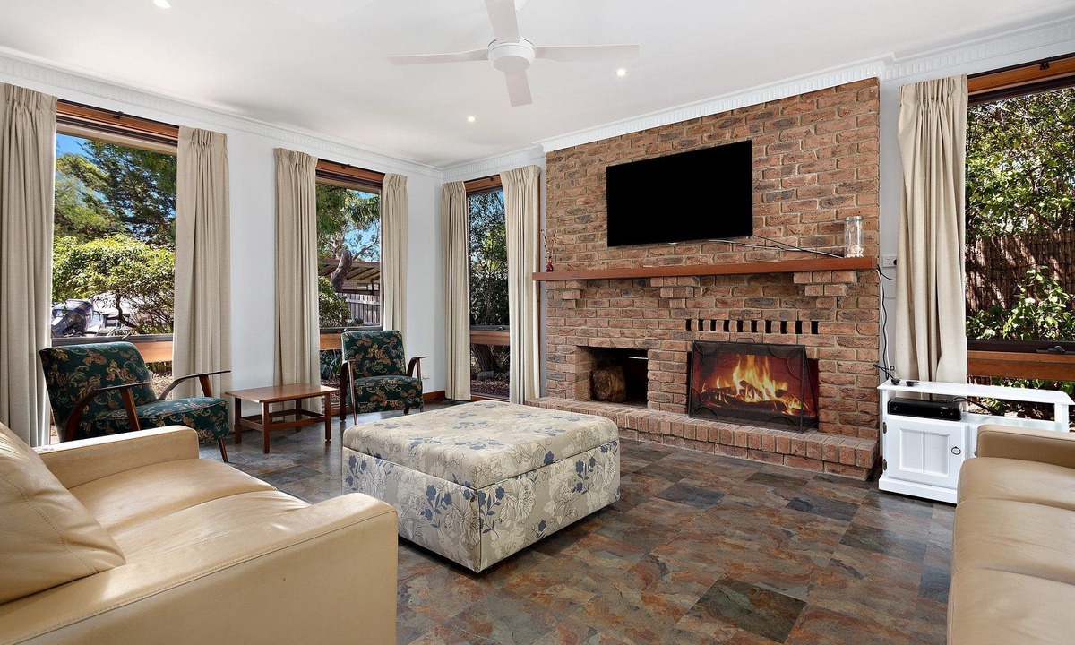 Cowes House | Kenros Beach House - Gordon Ave - close to safe swimming beach!