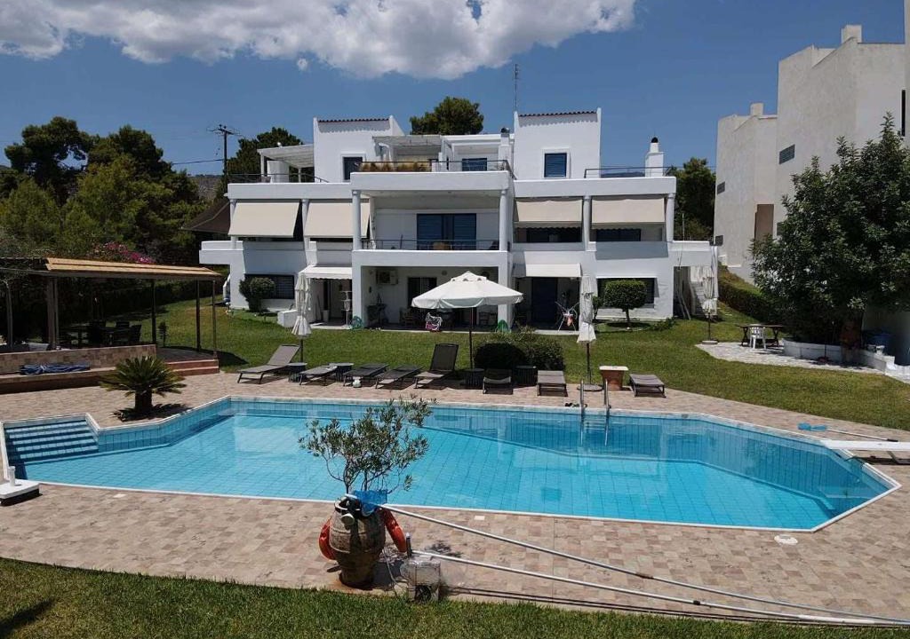 Bralos House | Kinetious Nisous Stylish Apt, Pool, near the Beach