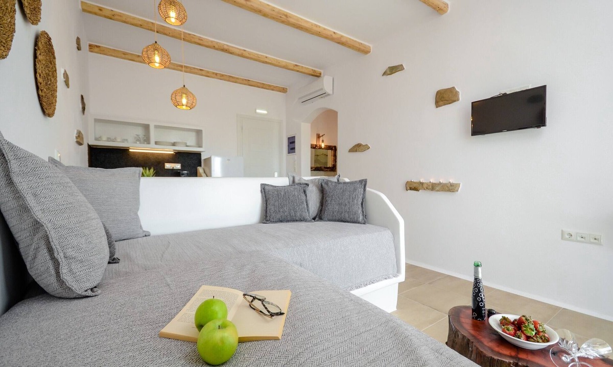 Plaka Bed & Breakfast | KING PREMIUM SEA VIEW SUITE GLARONISSI BEACH