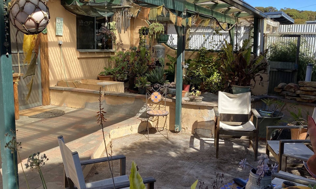 Newland House | Koru Cottage is a cosy home nestled in the dunes of beautiful Vivonne Bay on KI.
