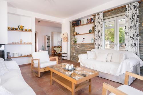 Andros Town House | Ktima Petrina Volia - Maisonette Petra