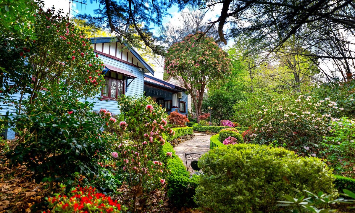 Blackheath House | Kubba Roonga Guesthouse - Boutique Luxury Spa Retreat & Gardens