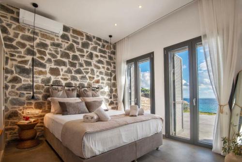 Megas Gialos Villa | KYAN Syros