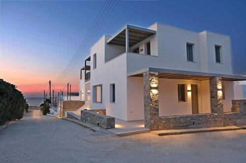 Naousa Hotel | La Maltese Central