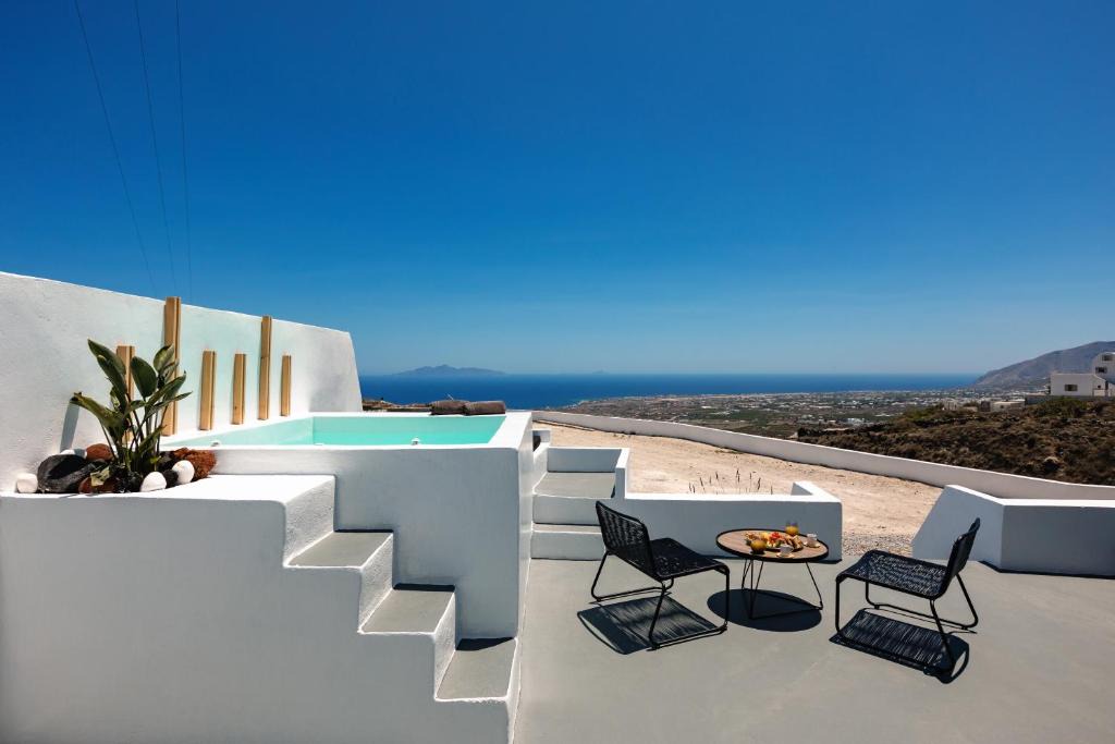 Vourvoulos Apartment | Lackos Luxury Suites