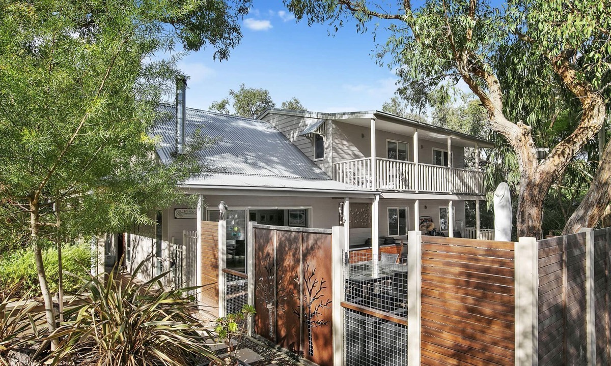 Anglesea House | Large Family Home Sum