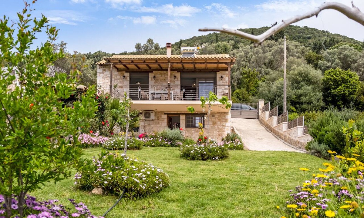 Spanokhorion House | Lefkada View Villa Vasiliki 1 Apartment with Garden near Lefkada Town and Bridge