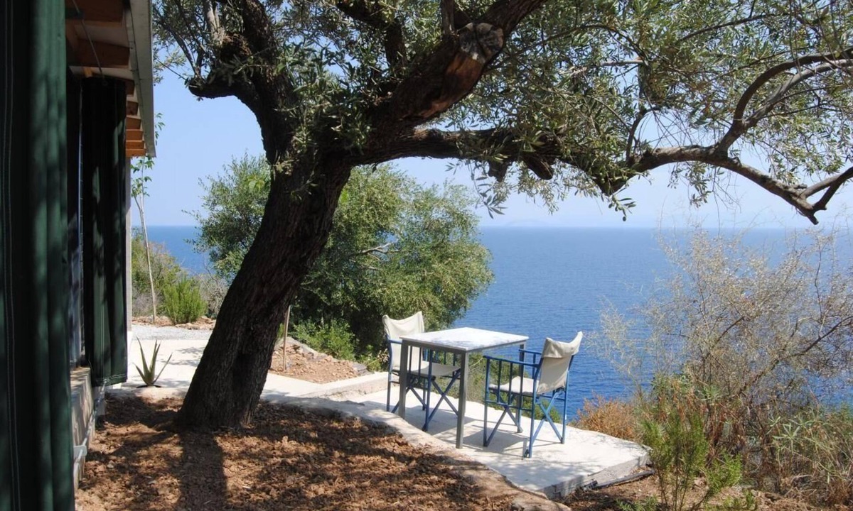 Livadi House | Leonidionhouses - The Little Bungalow