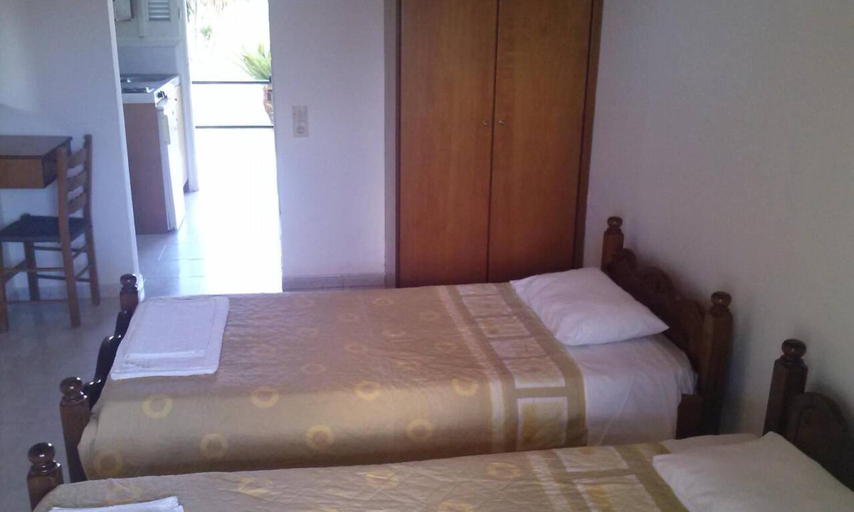 Acharavi Hotel | Libertys Studios