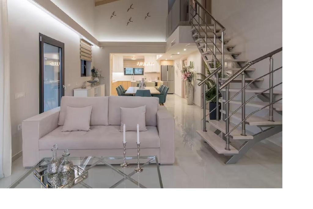 Alykes House | Lilia Home