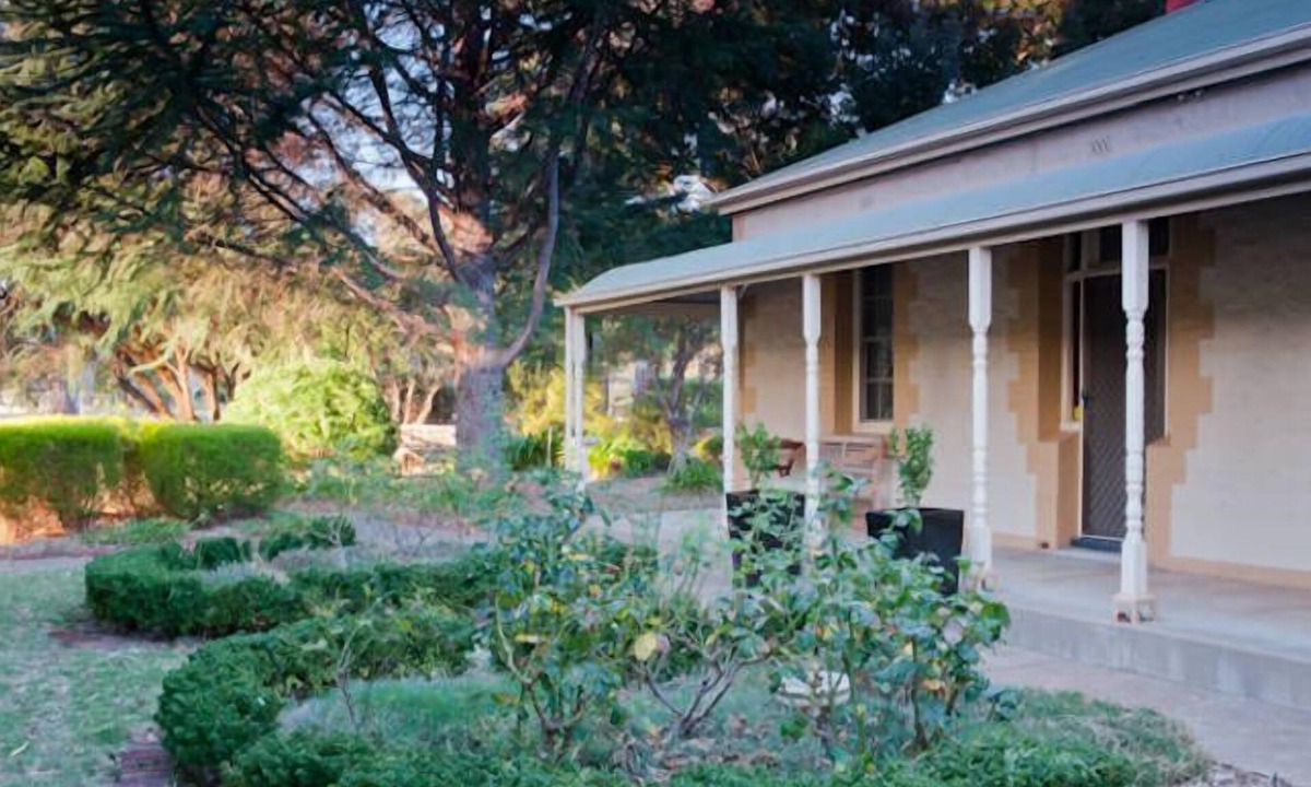 Linfield Cottage | Williamstown