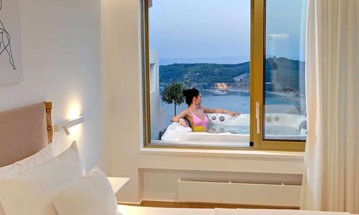 Parga House | LIVINGHOME SUITES