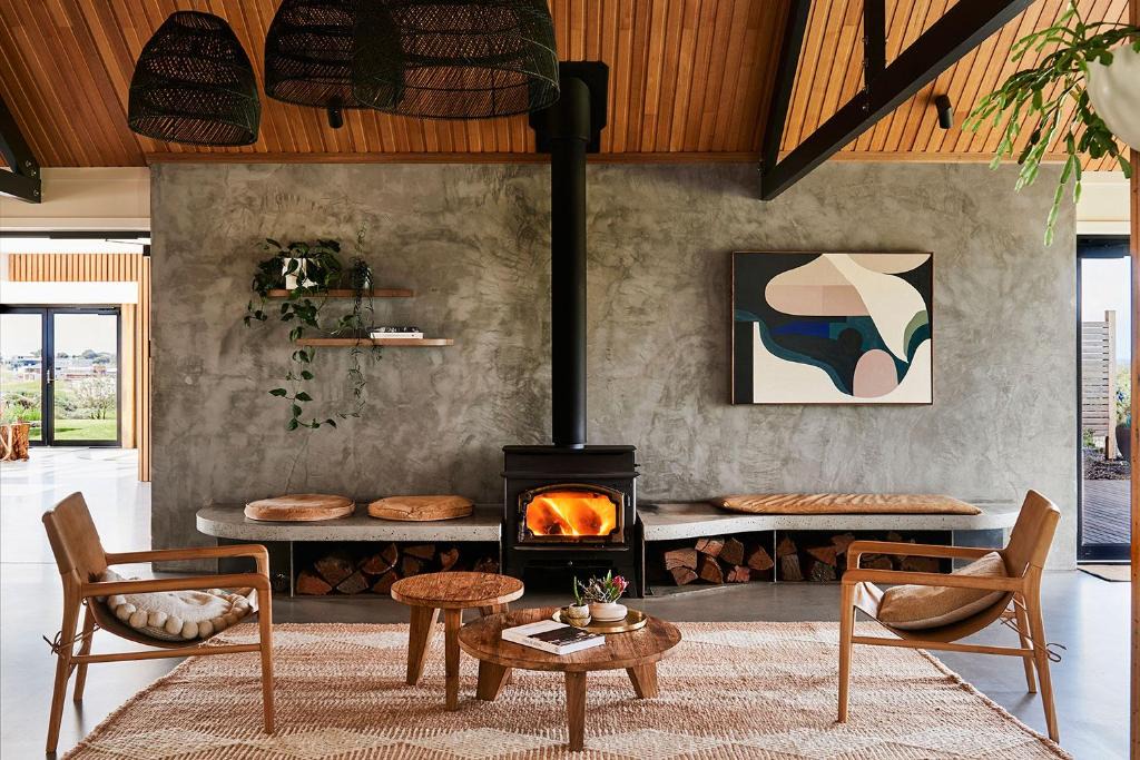 Point Lonsdale Hotel | Lon Retreat