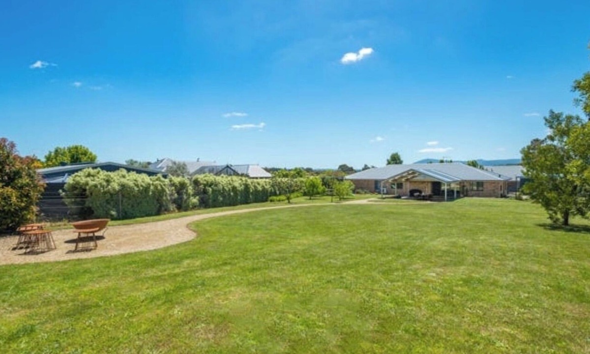 Gisborne House | Looking for a relaxed escape? A perfect spot for the whole family to unwind.