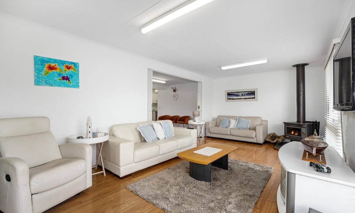 Tootgarook House | Lugano, Tootgarook - 1 NIGHT FREE!* - Perfect for a family holiday!