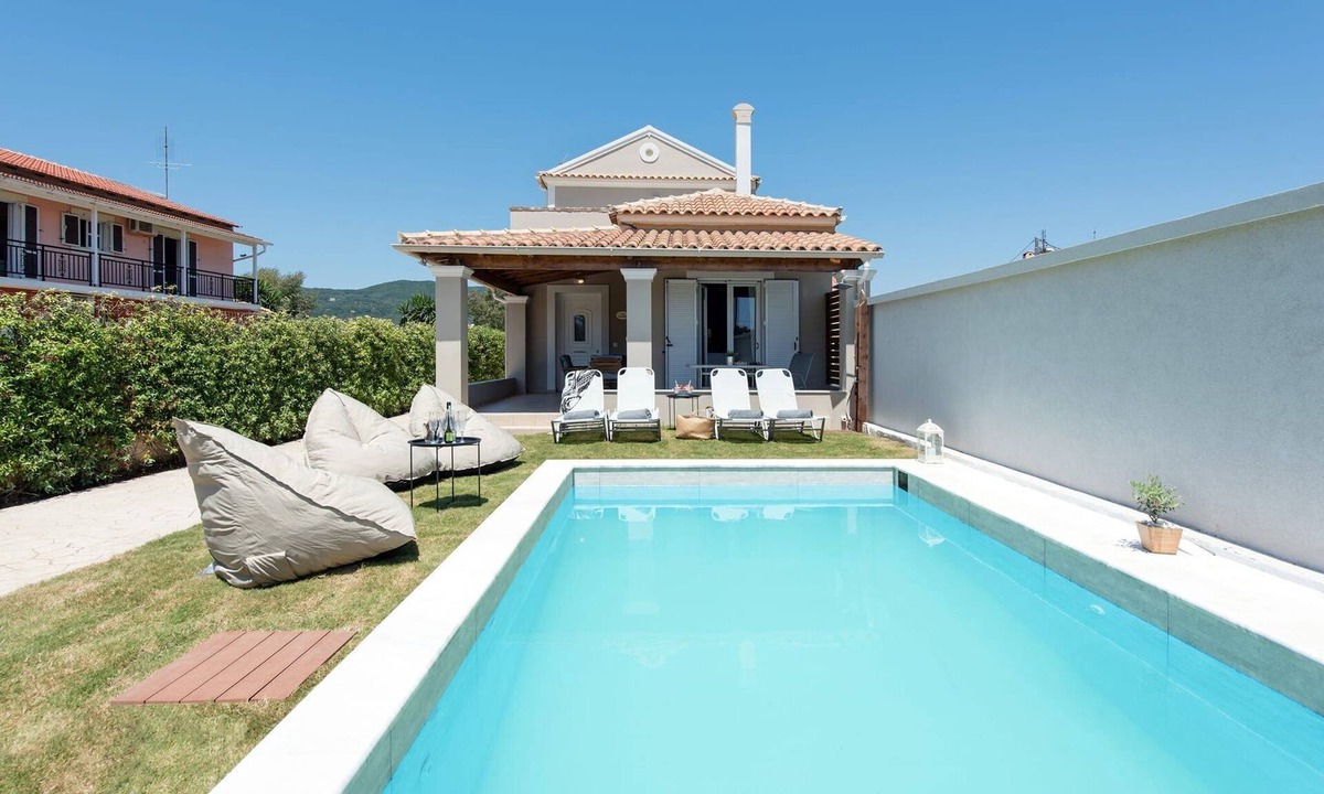 Ag. Georgios Villa | Luxurious Agios Georgios Villa | Private Pool | Villa Spyridoula