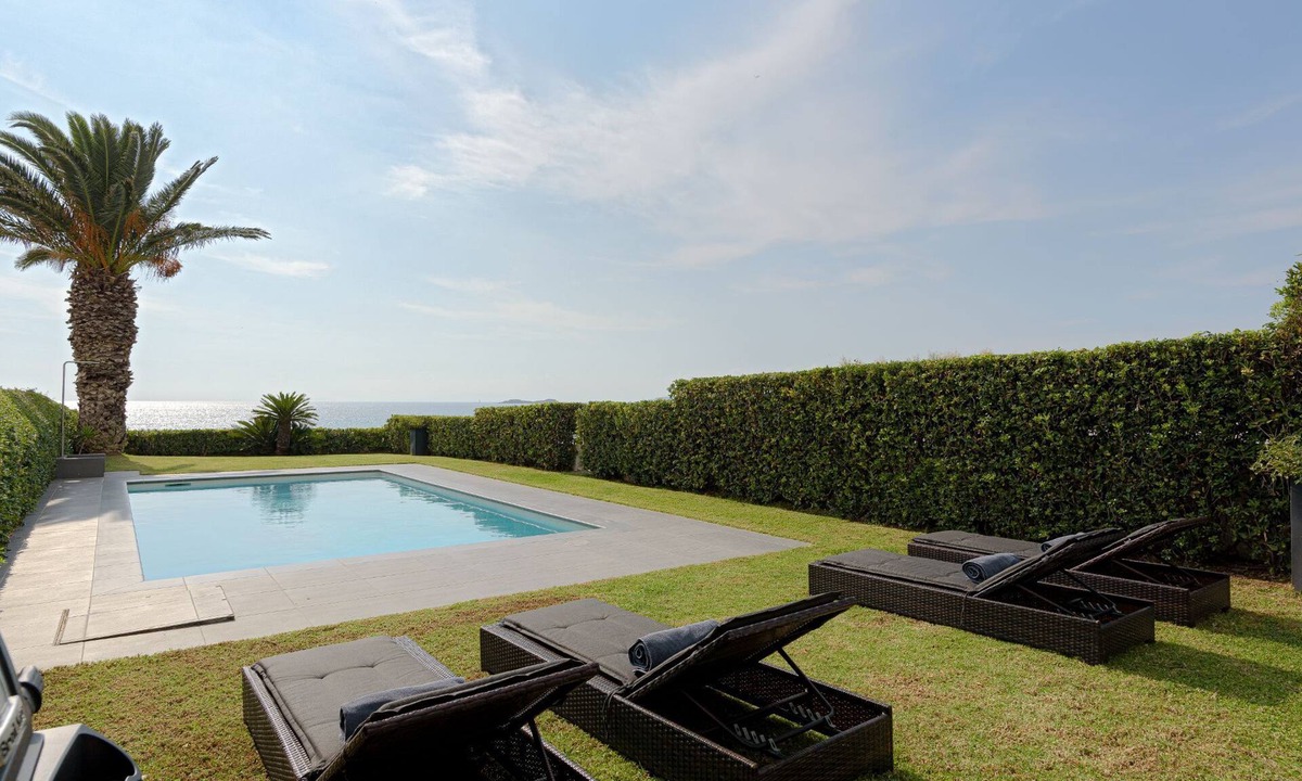 Kropia Villa | Luxurious Beachfront Villa Maira, Bill & John Villas