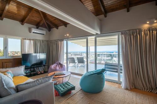 Glyfada Apartment | Luxury Apartment in Glyfada with Sea View