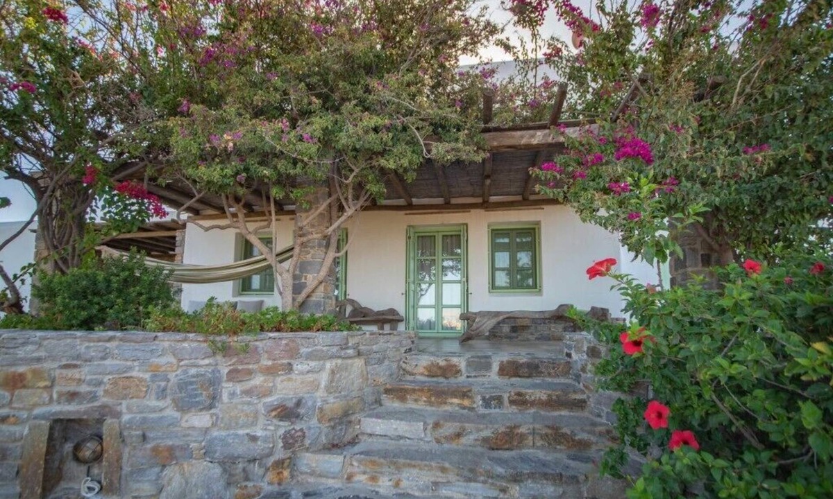 Plaka Villa | Luxury Estate Plaka