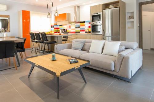 Paleokastro Villa | Luxury holiday home 4 bedroom villa in Paleokastro