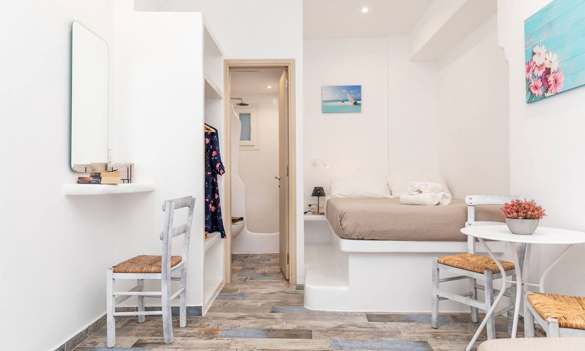 Old Town Naxos Villa | Luxury Naxos Suites | Superior Triple Studio | 150m From Agios Georgios Beach