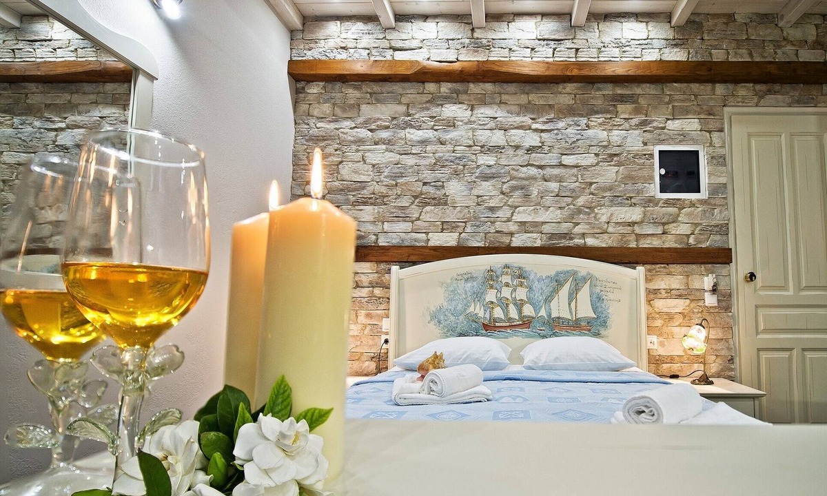Pagoneri House | Luxury Superior Studios just 20m. from the Sea!