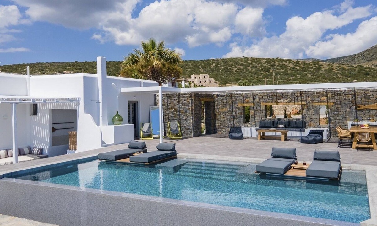 Paros Villa | Luxury Villa on Faragas Beach