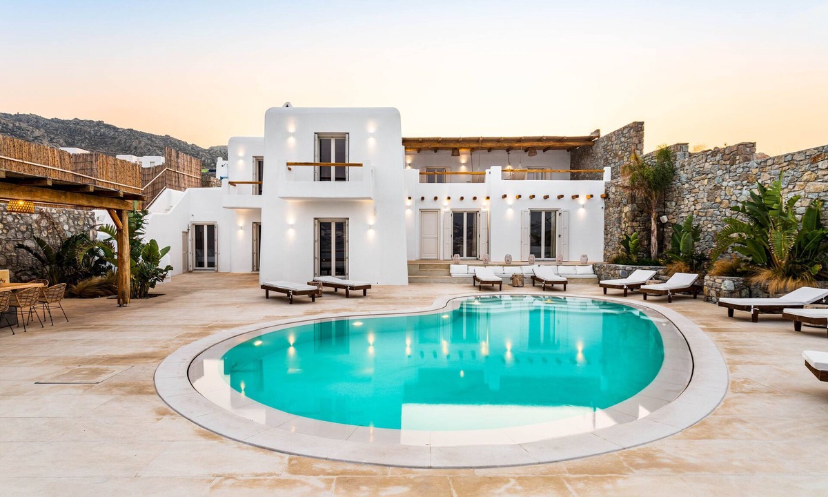 Kanalia Villa | Luxury Villa Veneta in Mykonos