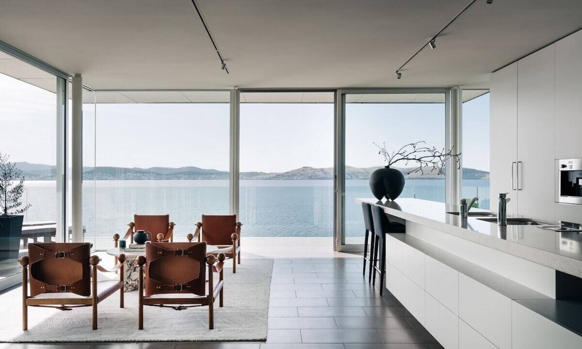 Sandy Bay House | Luxury waterfront home with beach access