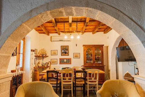 Makrilia House | MaciliaVilla.