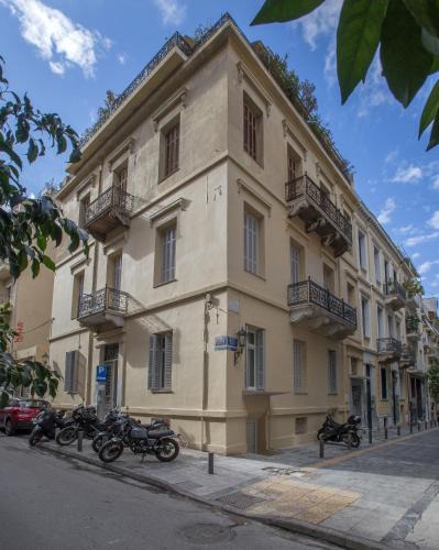 Plaka Apartment | Magnificent neoclassical apt in Syntagma-Plaka