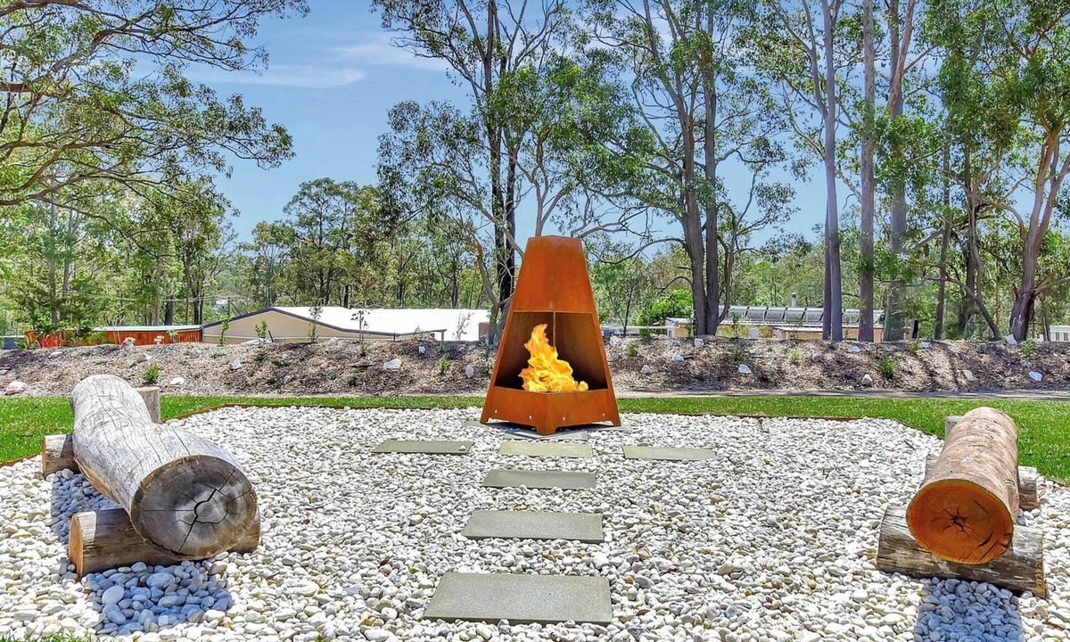 North Rothbury House | Magpie Three- Two for Joy Estate. 2.5 Bathrooms sleeping 6