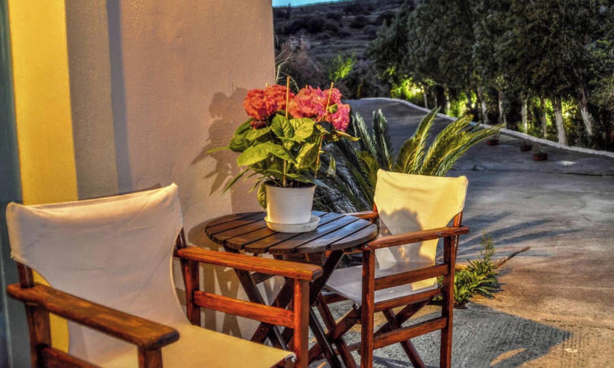 Andros Apartment | Mainades Studio - Steropi Hideaway in Andros