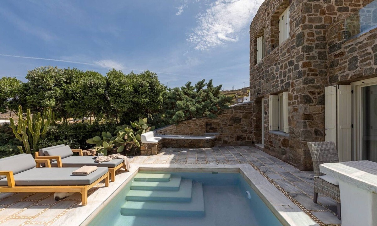 Ftelia Villa | Majestic Mykonos Villa | Villa Nerida | 2 Bedrooms | Private Pool