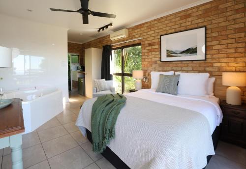 Maleny Hotel | Maleny Views Motel