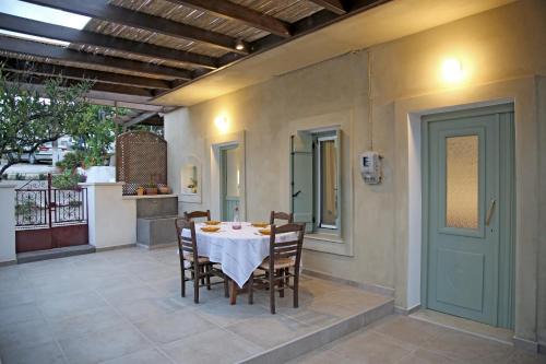 Vigla House | Mandarini House