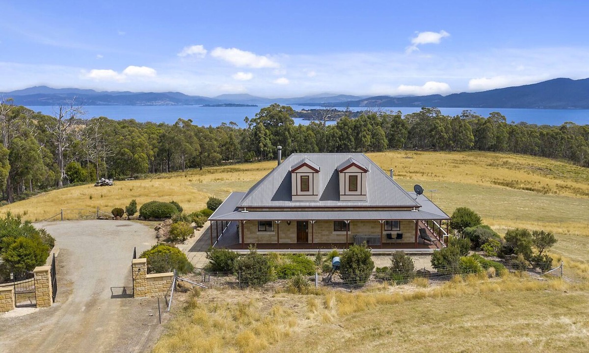 South Bruny House | Manfield Country Bruny Island