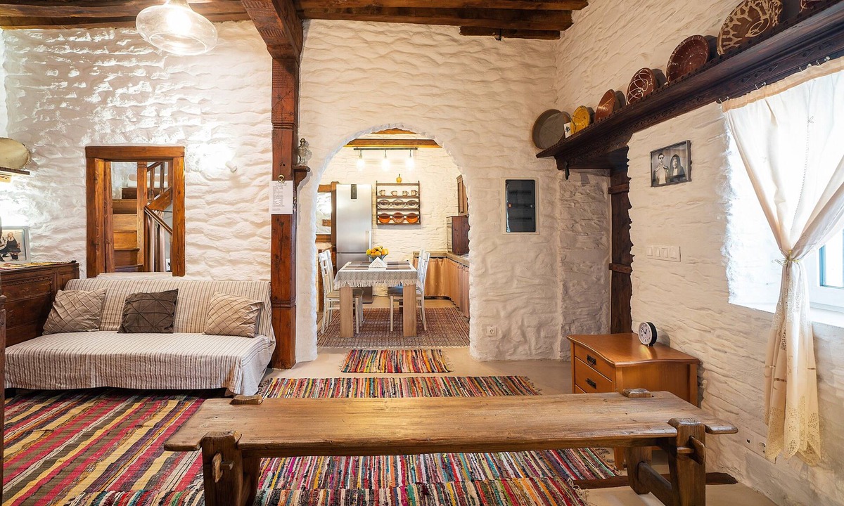Embonas House | Mannas House Holiday Home with Sea View, Wi-Fi, and Air Conditioning