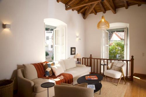 idhra Villa | Mansion Veranda