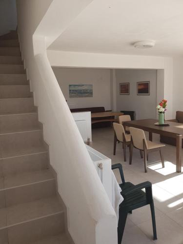 Karystos Apartment | MAREMARI VILLA