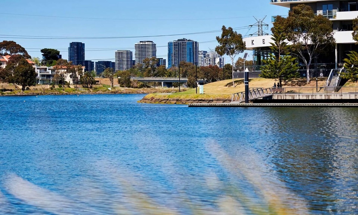 Maribyrnong Apartment | Maribyrnong Marvel Charm with Cityscape Bliss