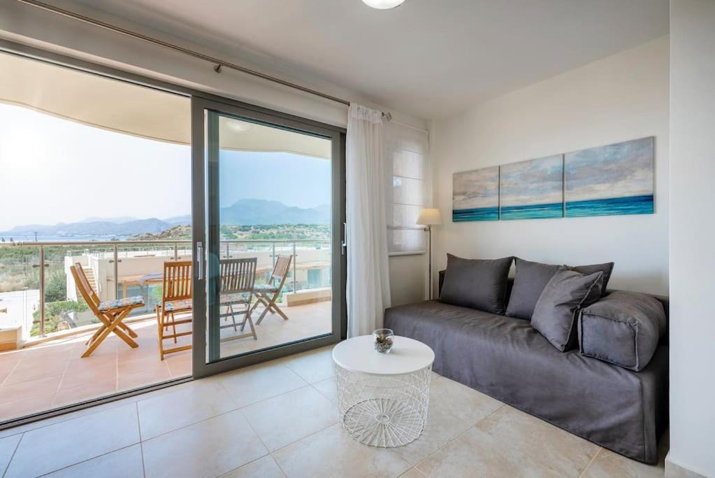Makry Gialos Apartment | Marilia suite