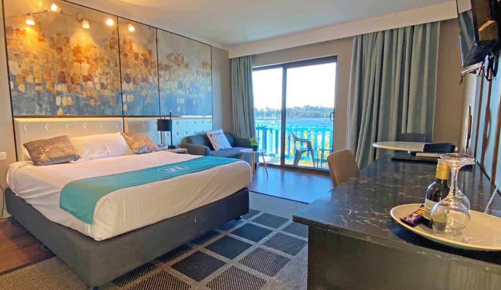 Batemans Bay Hotel | Mariners on the Waterfront