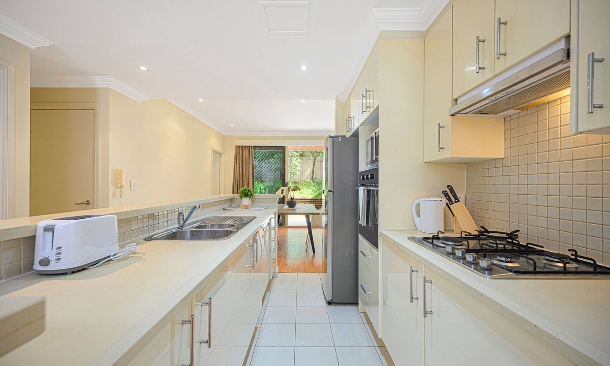 Marsfield House | Marsfield New Modern Townhouse with Pool Garage