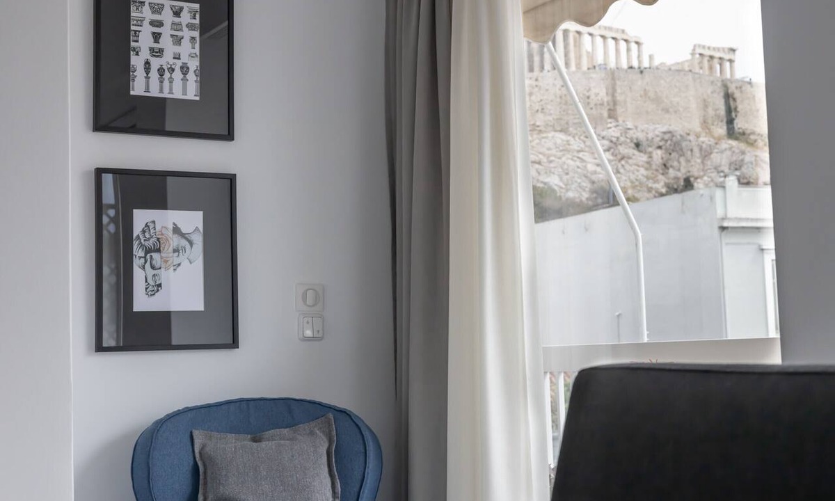 Anafiotika Apartment | Massive 2-Combo apt| Unbeatable Acropolis Views | 9PAX